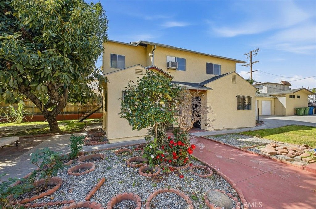 Image 7 of property listing at 209 N Monterey Street, Alhambra, CA 91801