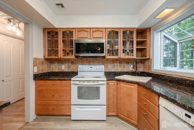 355 Old Nassau Road, Monroe, NJ 08831