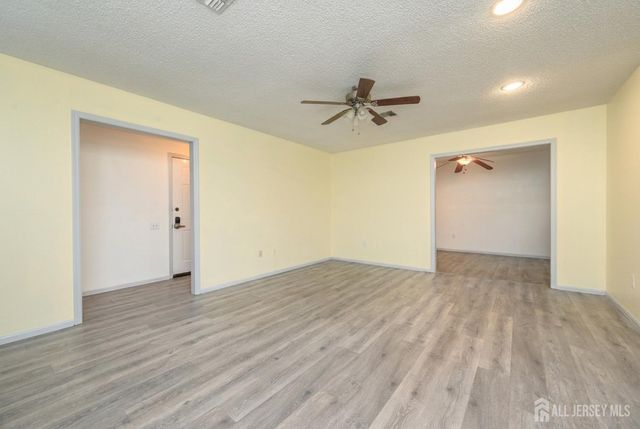 355 Old Nassau Road, Monroe, NJ 08831