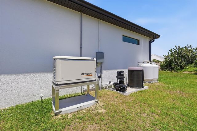 8105 ANTWERP CIRCLE, Port Charlotte, FL 33981