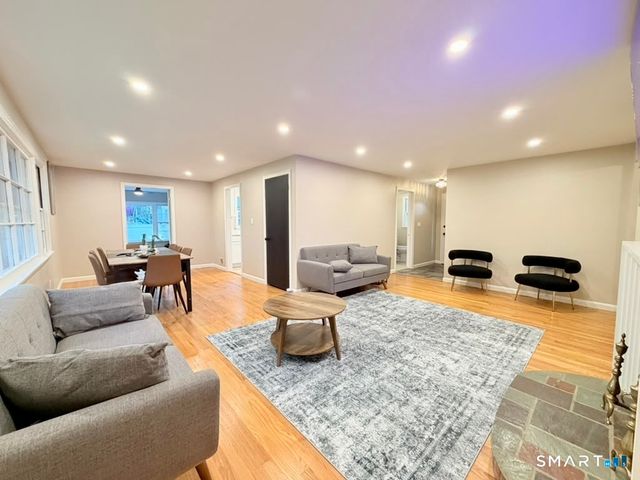 1 Long Hill Terrace, New Haven, CT 06515