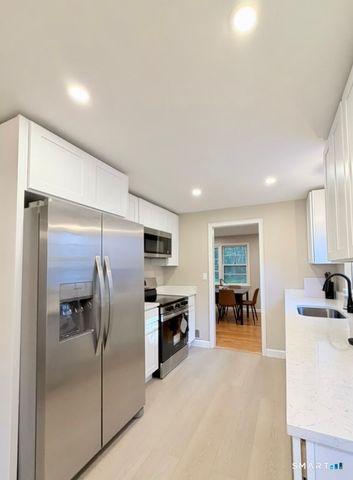1 Long Hill Terrace, New Haven, CT 06515