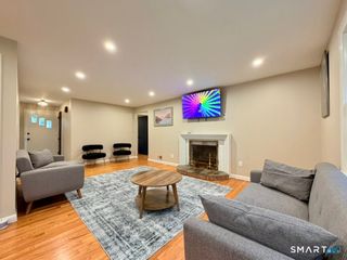 1 Long Hill Terrace, New Haven, CT 06515