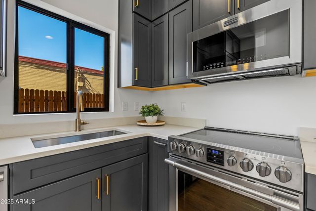 302 W OAK Avenue 2, Flagstaff, AZ 86001