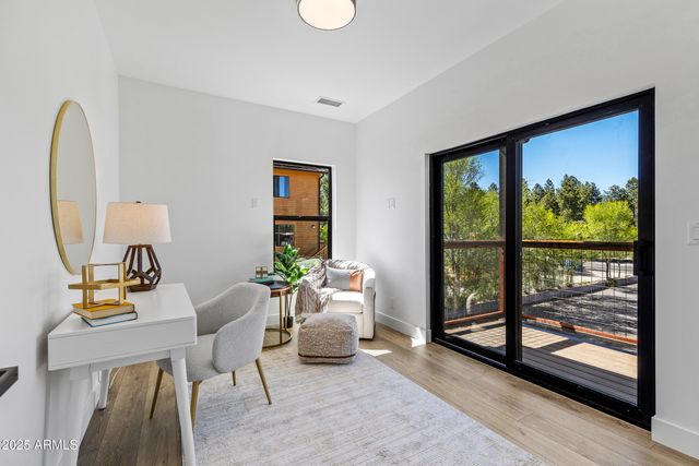 302 W OAK Avenue 2, Flagstaff, AZ 86001