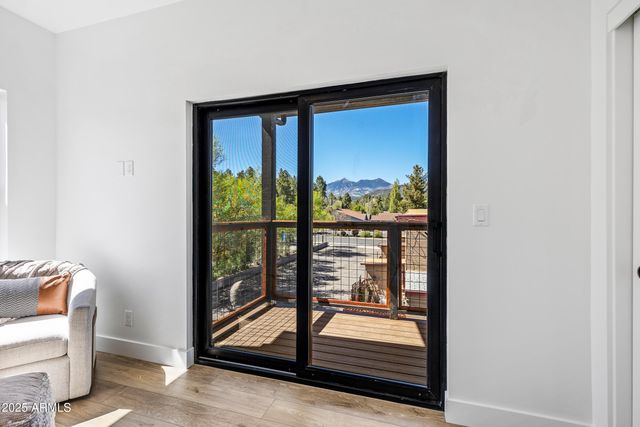 302 W OAK Avenue 2, Flagstaff, AZ 86001