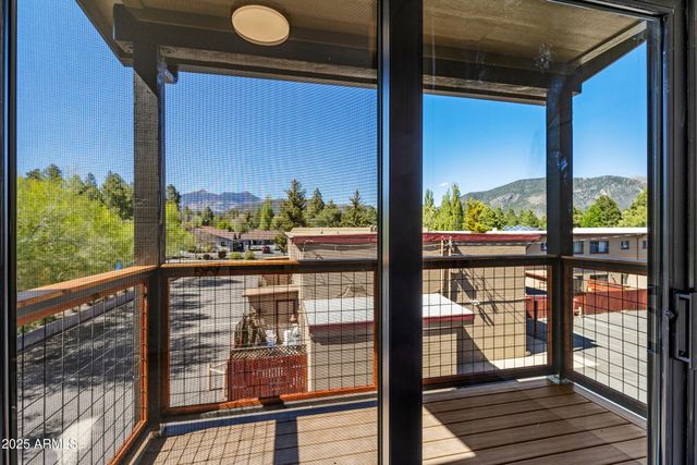 302 W OAK Avenue 2, Flagstaff, AZ 86001