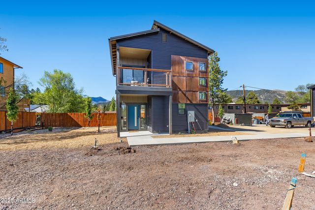 302 W OAK Avenue 2, Flagstaff, AZ 86001