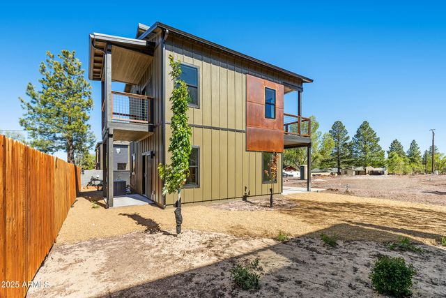 302 W OAK Avenue 2, Flagstaff, AZ 86001