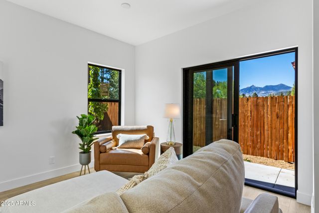 302 W OAK Avenue 2, Flagstaff, AZ 86001