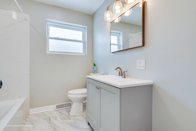 15707 Cottage Grove Avenue, Dolton, IL 60419