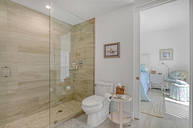 106 Inlet Way 305, Palm Beach Shores, FL 33404