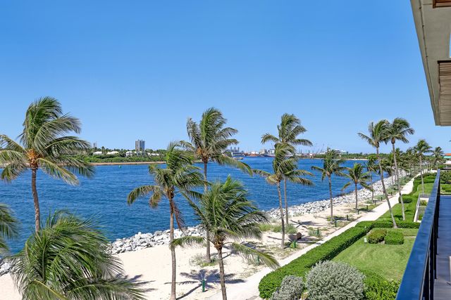 106 Inlet Way 305, Palm Beach Shores, FL 33404