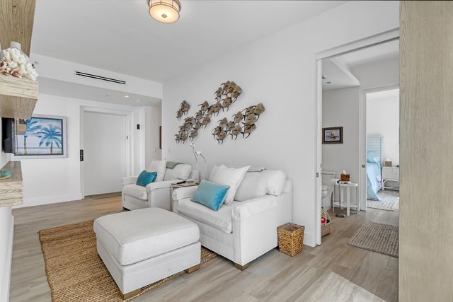 106 Inlet Way 305, Palm Beach Shores, FL 33404