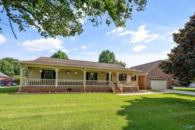 218 Slaterock Road, Hazel Green, AL 35750
