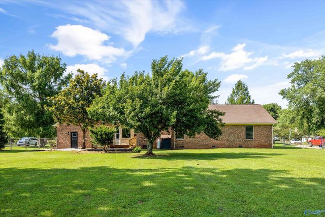 218 Slaterock Road, Hazel Green, AL 35750
