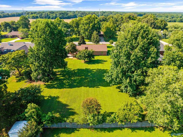 218 Slaterock Road, Hazel Green, AL 35750