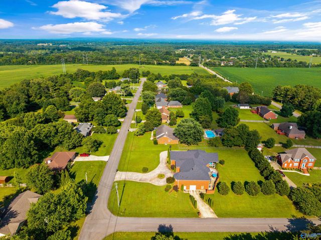 218 Slaterock Road, Hazel Green, AL 35750