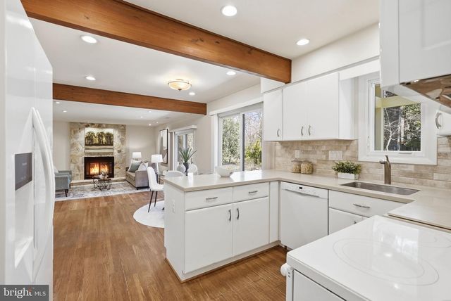 5207 CAPON HILL PL, Burke, VA 22015