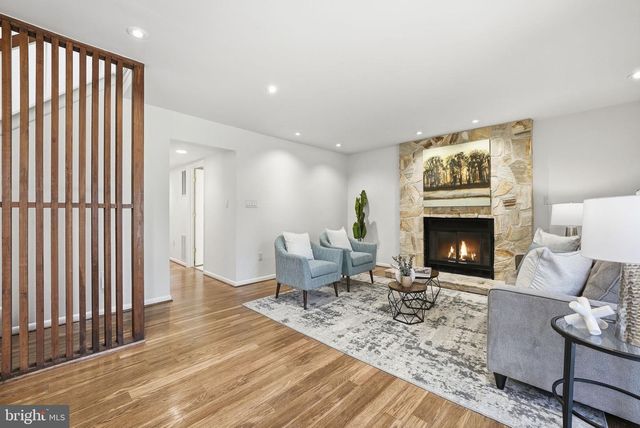 5207 CAPON HILL PL, Burke, VA 22015