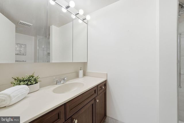 5207 CAPON HILL PL, Burke, VA 22015