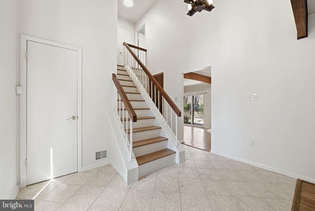 5207 CAPON HILL PL, Burke, VA 22015