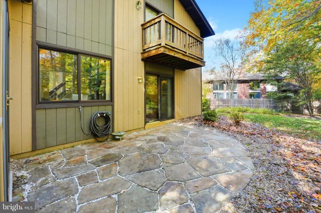 5207 CAPON HILL PL, Burke, VA 22015