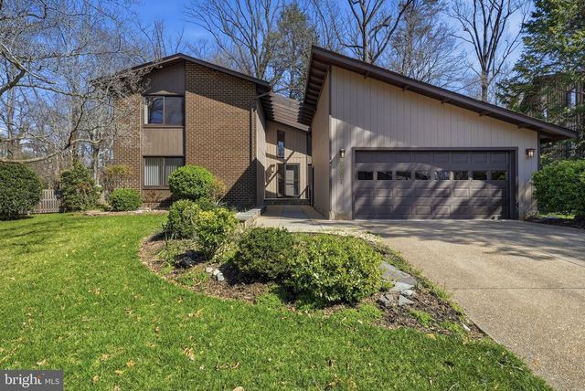 5207 CAPON HILL PL, Burke, VA 22015