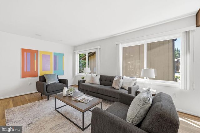 5207 CAPON HILL PL, Burke, VA 22015