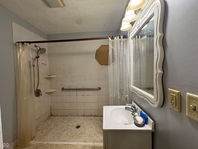 117 W Hoosier Street, Bloomington, IN 47403