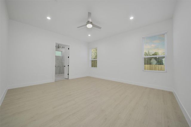 316 Louvenia Court, Pinehurst, TX 77362