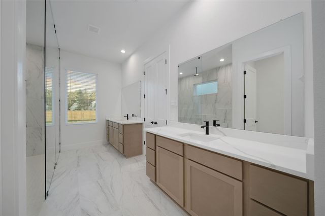 316 Louvenia Court, Pinehurst, TX 77362