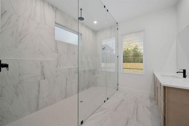 316 Louvenia Court, Pinehurst, TX 77362