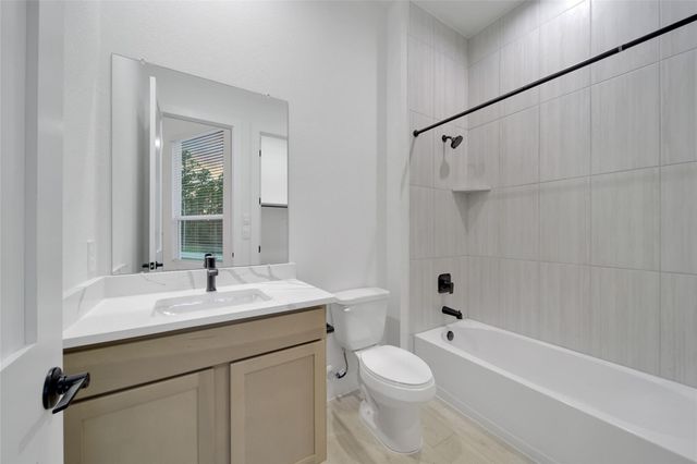 316 Louvenia Court, Pinehurst, TX 77362