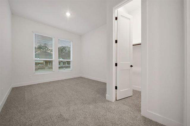 316 Louvenia Court, Pinehurst, TX 77362