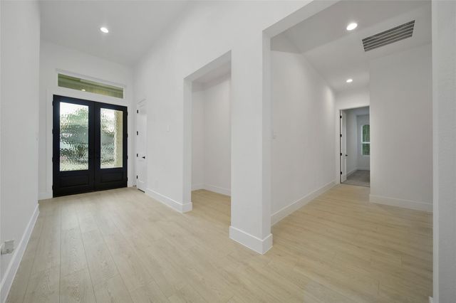 316 Louvenia Court, Pinehurst, TX 77362