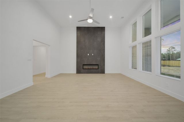 316 Louvenia Court, Pinehurst, TX 77362