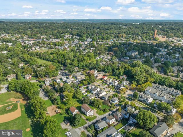 412 FAIRVIEW DR, Wayne, PA 19087