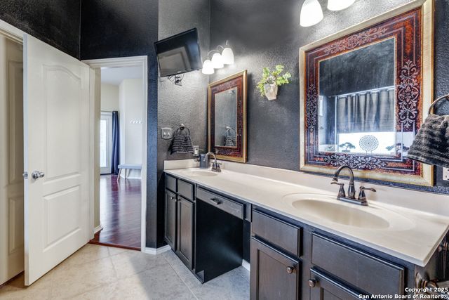 2739 Summit View, San Antonio, TX 78261