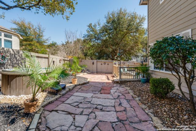 2739 Summit View, San Antonio, TX 78261