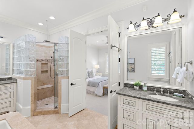 2427 Danbury Street, Charlotte, NC 28211