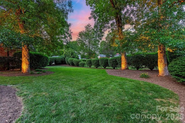 2427 Danbury Street, Charlotte, NC 28211
