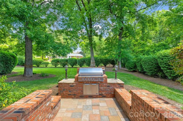 2427 Danbury Street, Charlotte, NC 28211