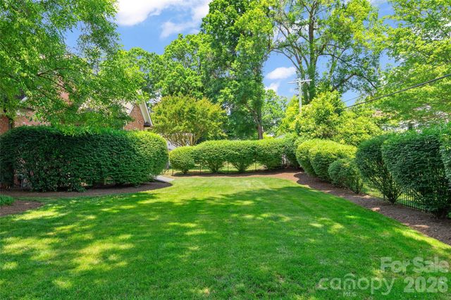 2427 Danbury Street, Charlotte, NC 28211