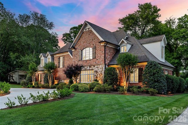 2427 Danbury Street, Charlotte, NC 28211