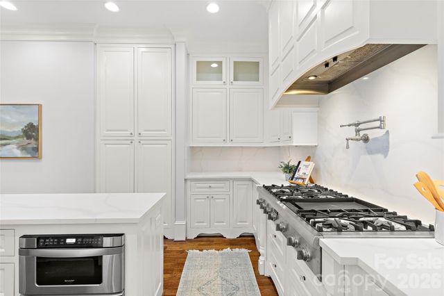 2427 Danbury Street, Charlotte, NC 28211