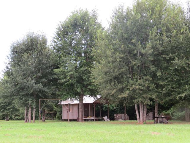 709 County Road 3554, Cleveland, TX 77327