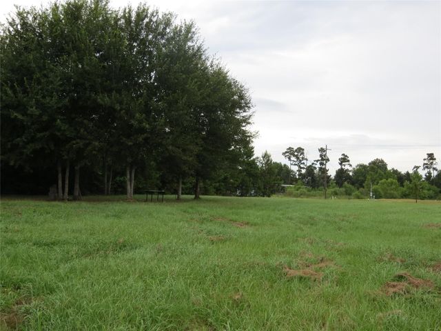 709 County Road 3554, Cleveland, TX 77327