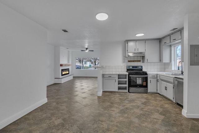 2360 Finland Ave, Stockton, CA 95205