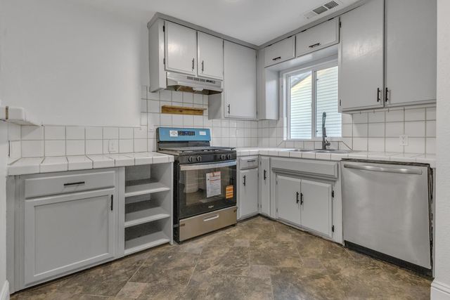 2360 Finland Ave, Stockton, CA 95205